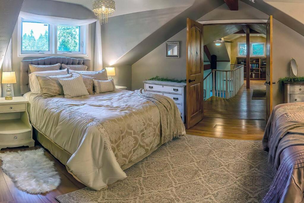 Вилла European Style Straw Bale Retreat Ашленд Экстерьер фото